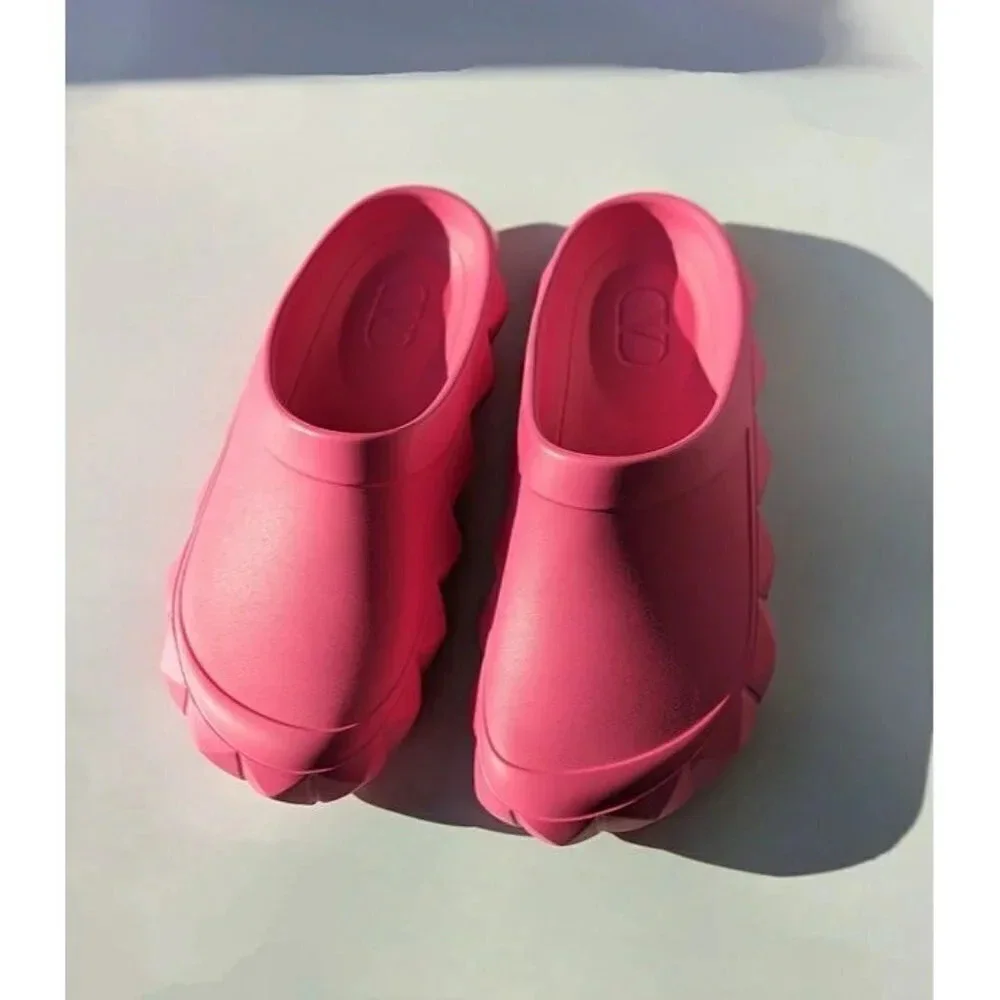 Valentino Garavani Men's Pink Roman Stud Turtle Slide Size 43 EU (MSRP $590)
